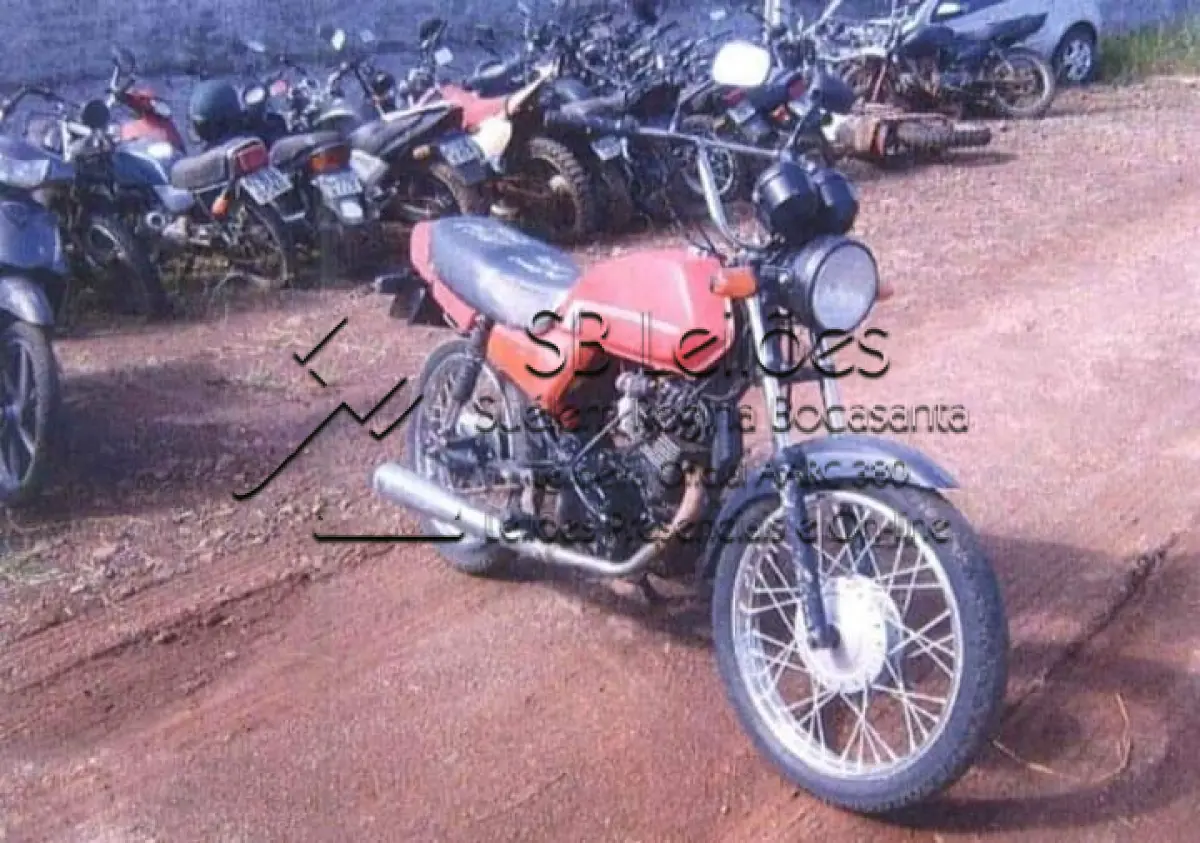 LOTE  - Sucata de motocicleta Honda CG 125 Today