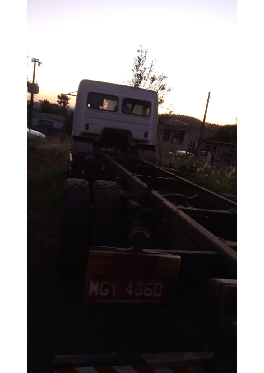 LOTE 001 - Caminhão Mercedes-Benz Atego 1518