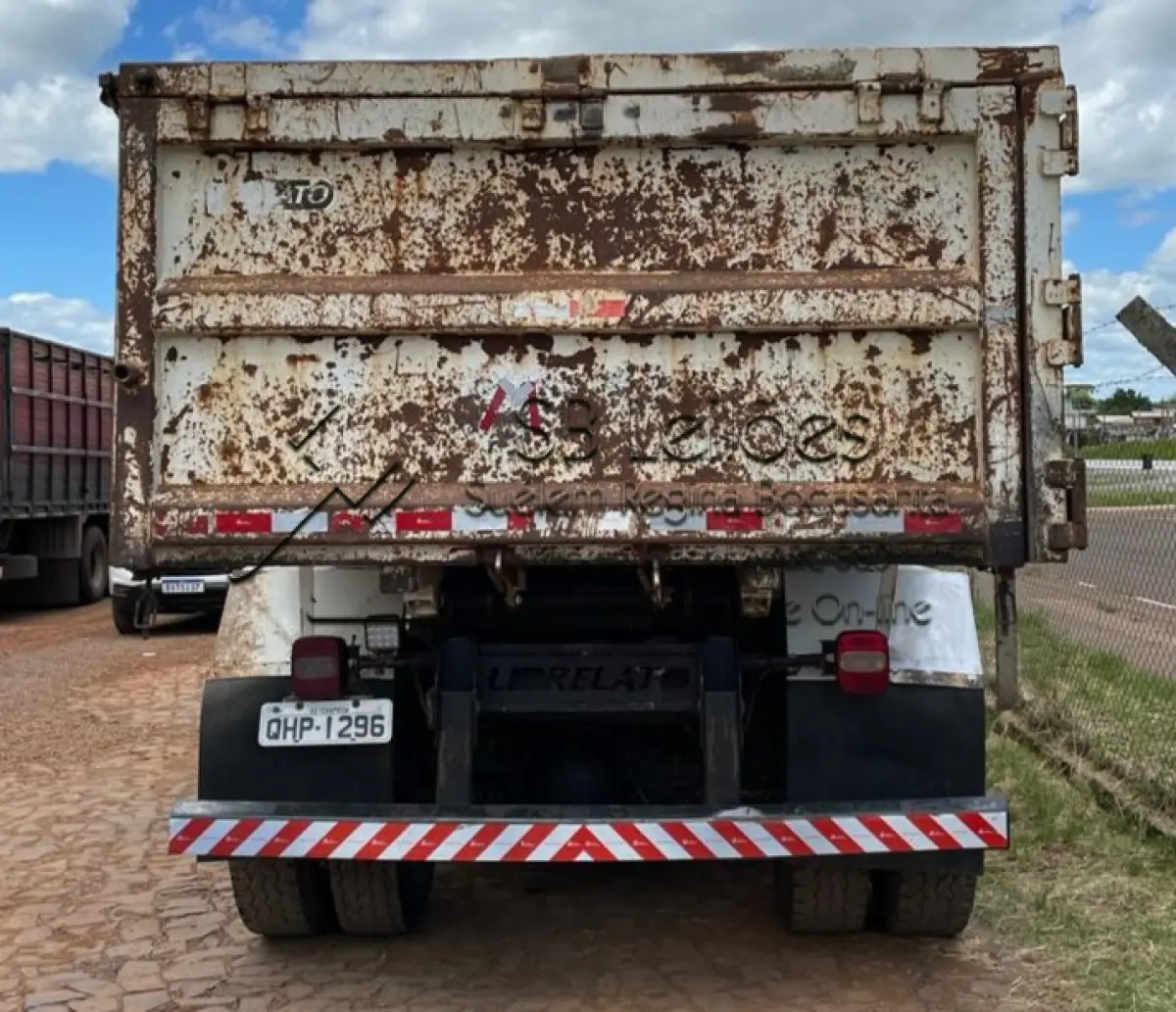 LOTE 002 - Caminhão VW 26-280 CRM 6X4