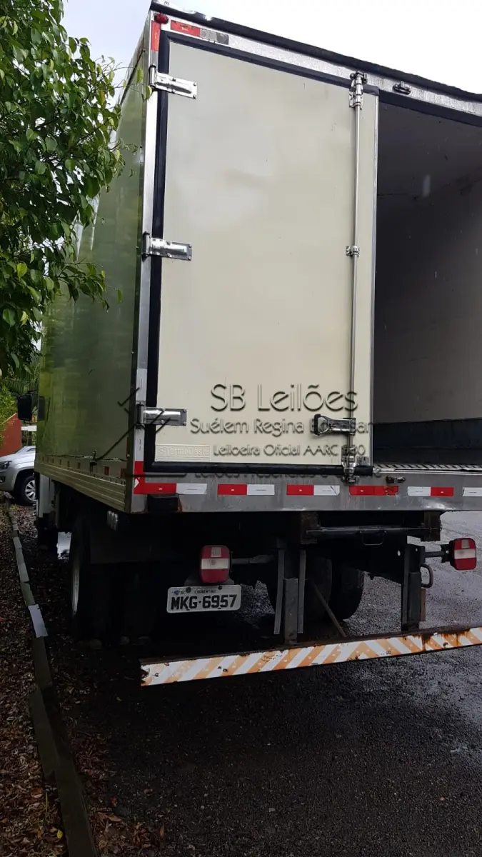 LOTE 001 - Caminhão Worker 13.190, com carroceria fechada (com baú frigorifico).