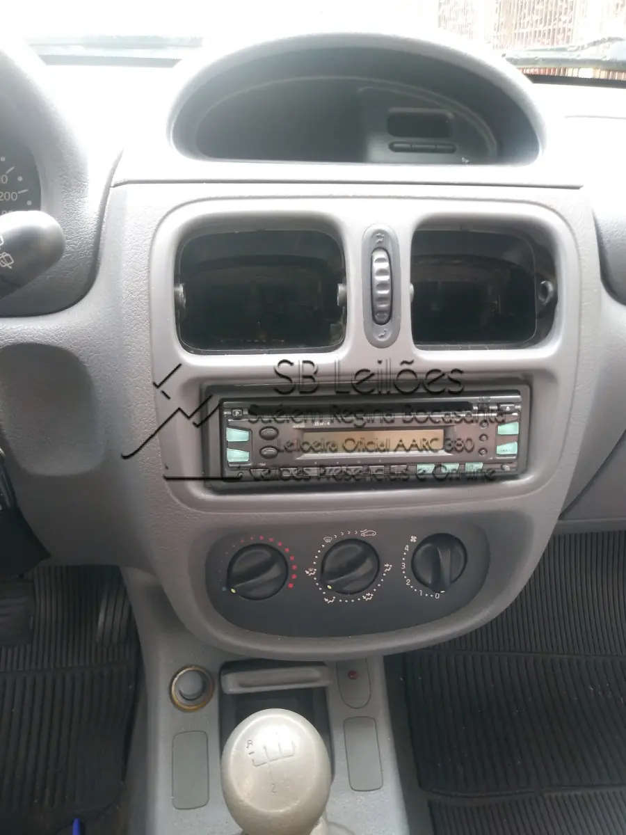 LOTE 000 - Veículo Renault Clio RN 1.0