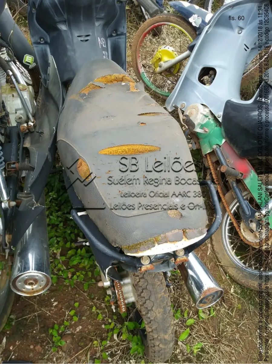 LOTE 004 - Sucata Motocicleta Honda C100 Biz ES