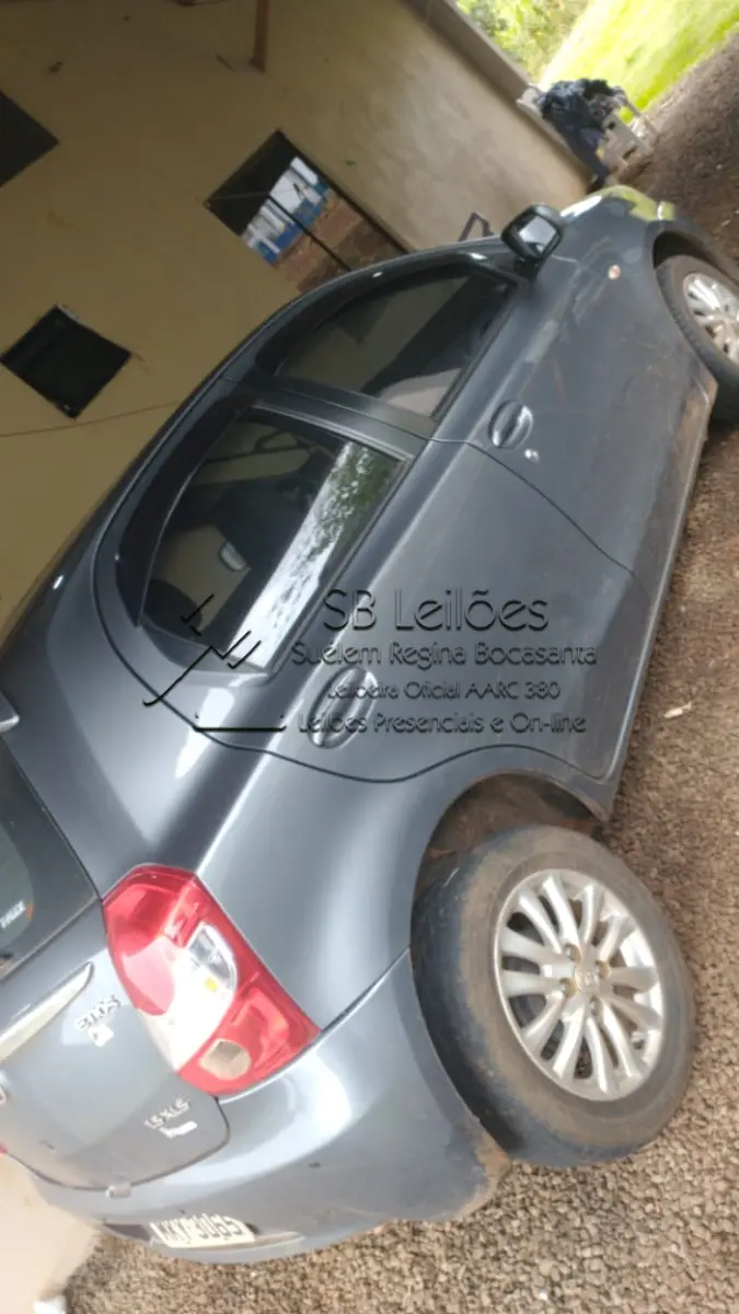 LOTE  - Toyota Etios HB XLS, Flex