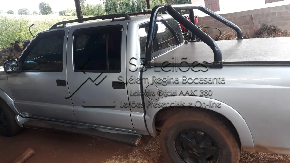 LOTE 001 - Veículo GM S10 Advantage D