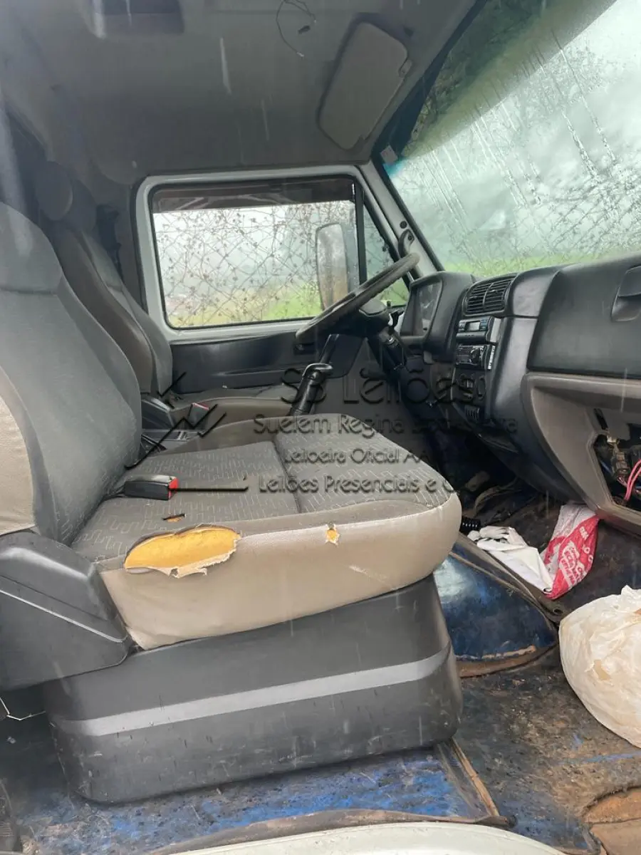 LOTE 001 - Caminhão VW 9-160 DRC 4X2
