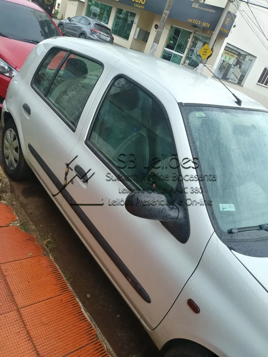 LOTE 000 - Veículo Renault Clio RN 1.0