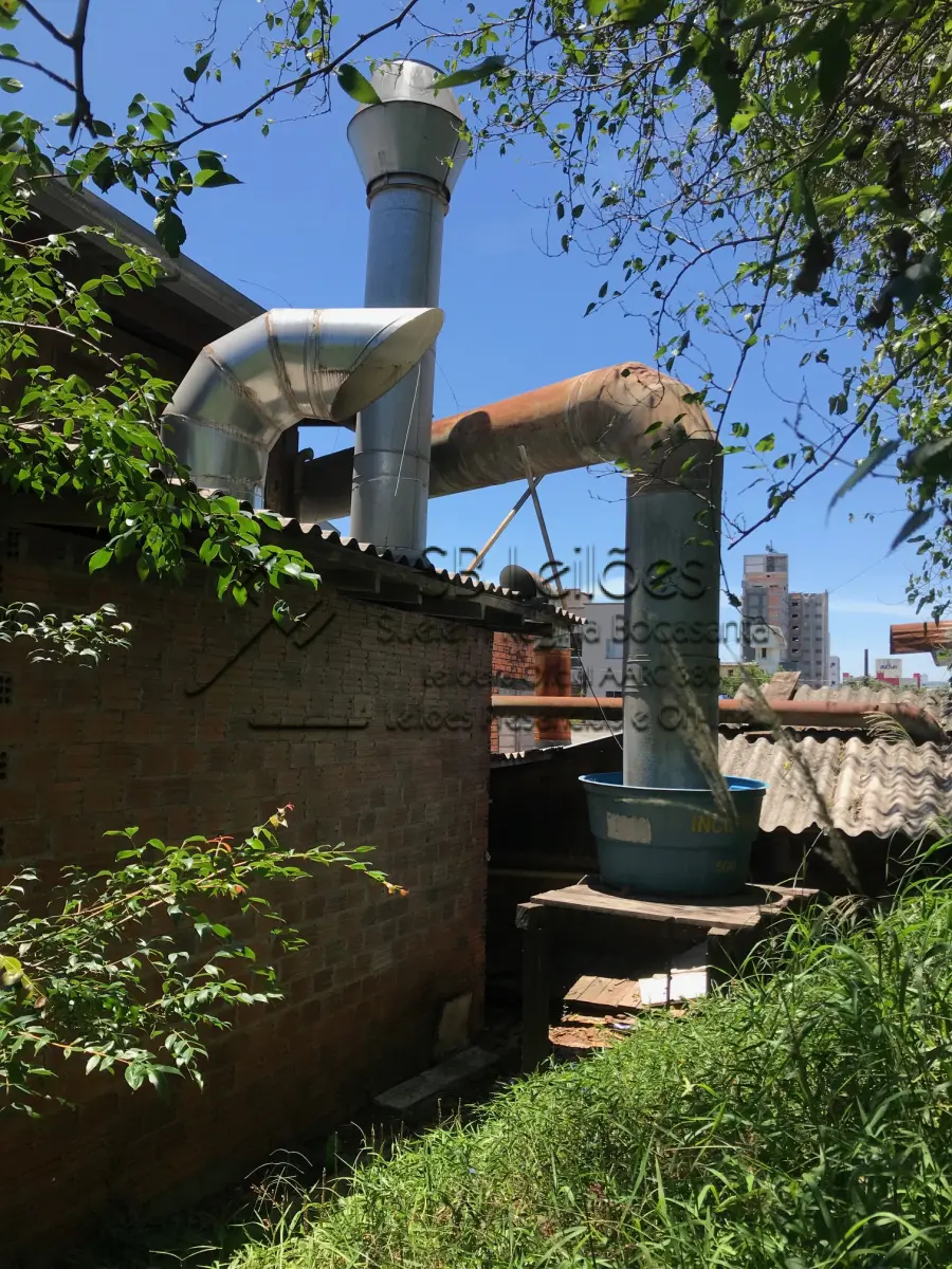 LOTE 009 - 01 (uma) cabina de pintura com cortina de água.