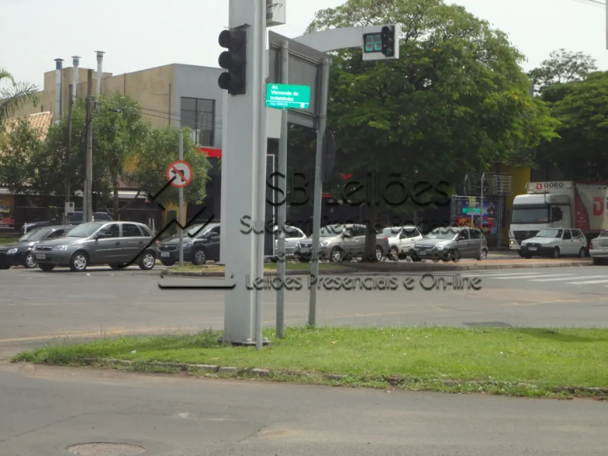 LOTE  - Imóveis Matrículas nºs 71.187 e 71.189 ambas do CRI da Comarca de Indaiatuba-SP.