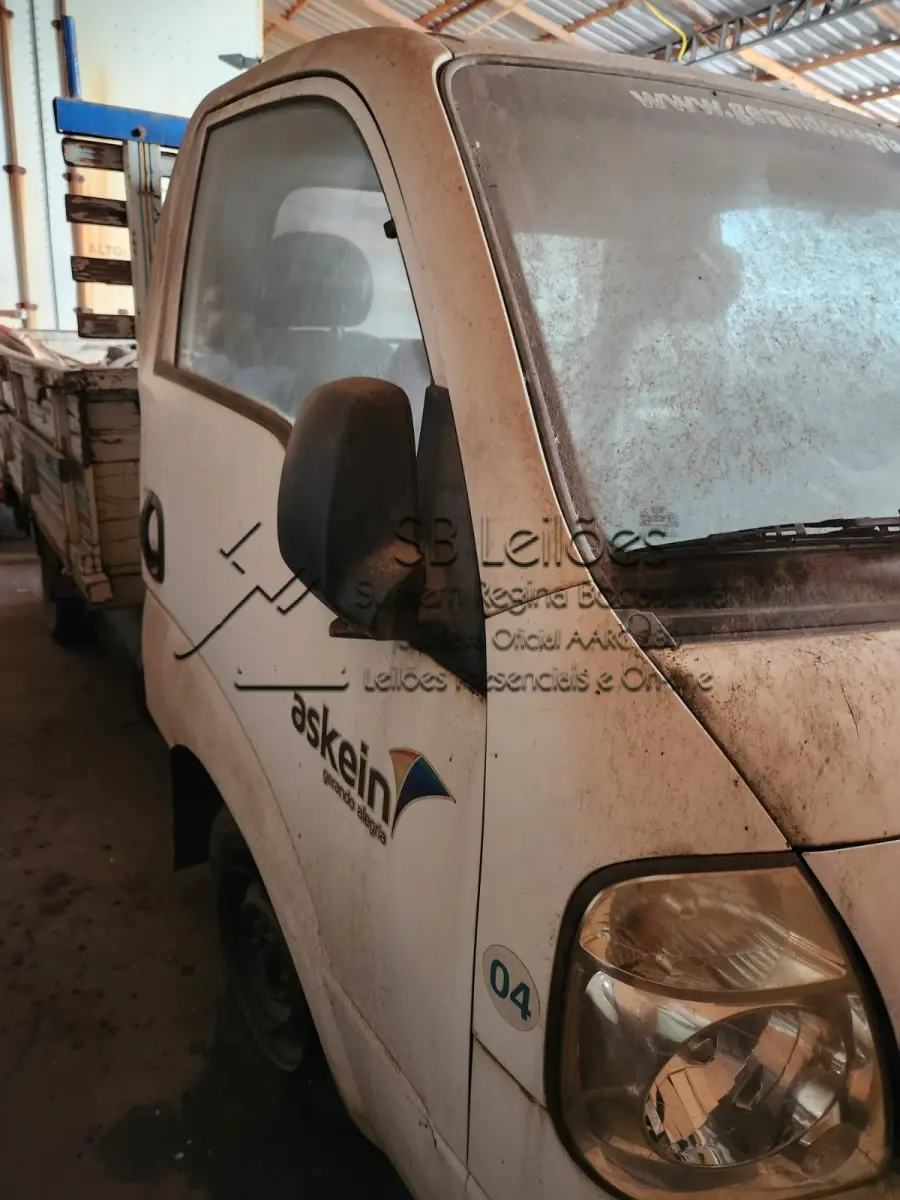 LOTE 000 - Sucata do veículo Caminhonete KIA K2700 DLX UB