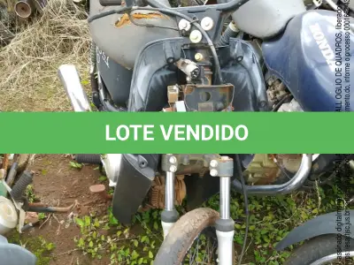 LOTE 004 - Sucata Motocicleta Honda C100 Biz ES
