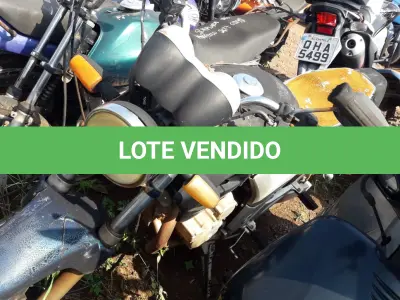 LOTE  - Sucata da motocicleta Honda Twister