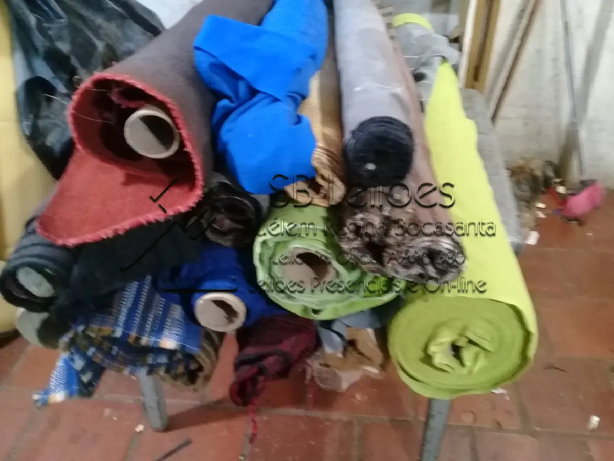 LOTE 011 - 30 metros de courvin para forração de estofados