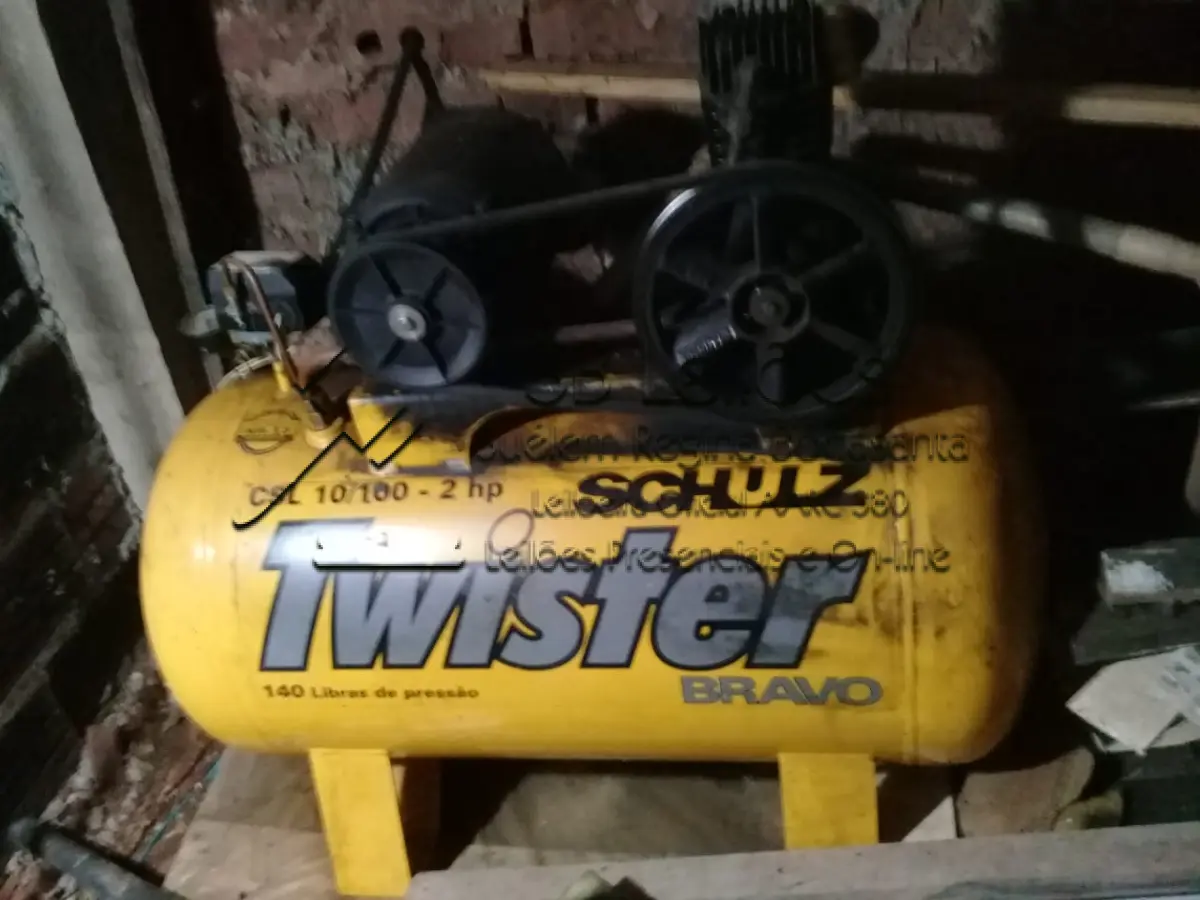 LOTE 001 - Compressor Schulz 5.8