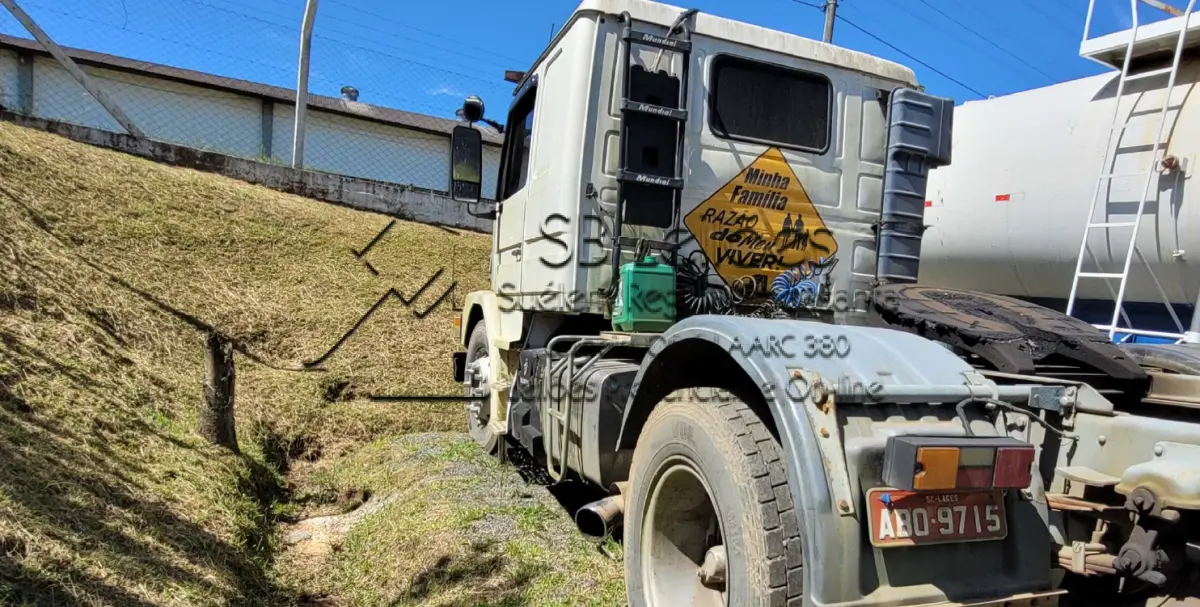 LOTE 001 - Caminhão Scania T112 ES 6X4