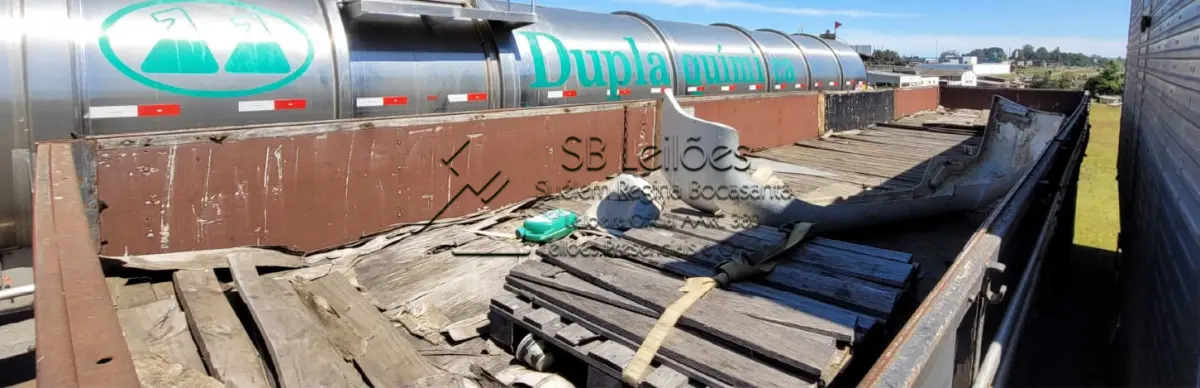 LOTE 002 - Semi-reboque da carga seca