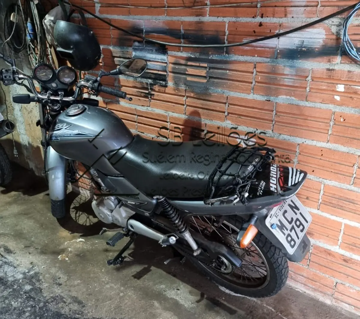 LOTE 003 - Motocicleta Honda CG 125 TITAN ES, fabricação/modelo 2002/2003
