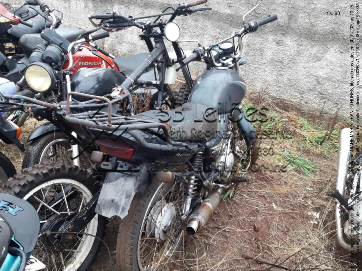 LOTE  - Sucata de motocicleta Yamaha