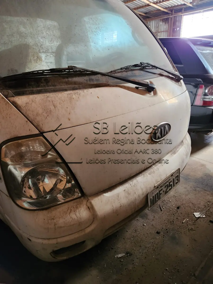 LOTE 000 - Sucata do veículo Caminhonete KIA K2700 DLX UB