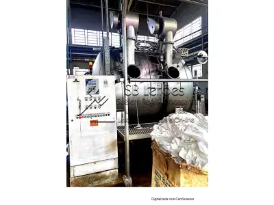 LOTE 005 - Uma máquina de tingir Indsteel, modelo HT01 – 957/00, sem número de série aparente, inox, com painel digital.