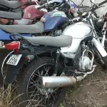 LOTE  - Sucata - motocicleta Yamaha YBR, placa JZY 5228 (a qual pertence a motocicleta CBX Twister, cor prata, ano 2003)